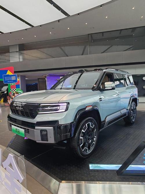 深圳228比亚迪方程豹硬派越野的爆款，英菲尼迪35周年与你共成长